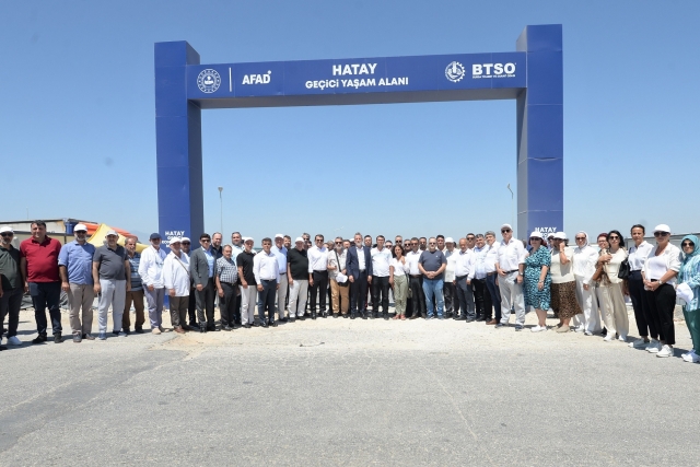 “Deprem bölgesine her türlü desteği vermeyi devam edeceğiz”
