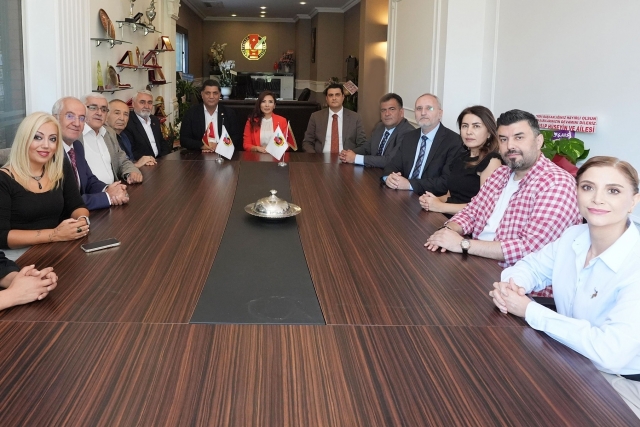 “Şantajcılara, iftiracılara selam bile vermem”