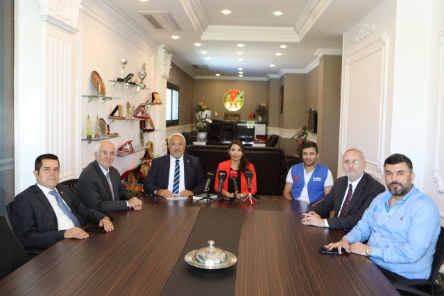 Deniz Feneri yardıma muhtaçlara umut  oluyor