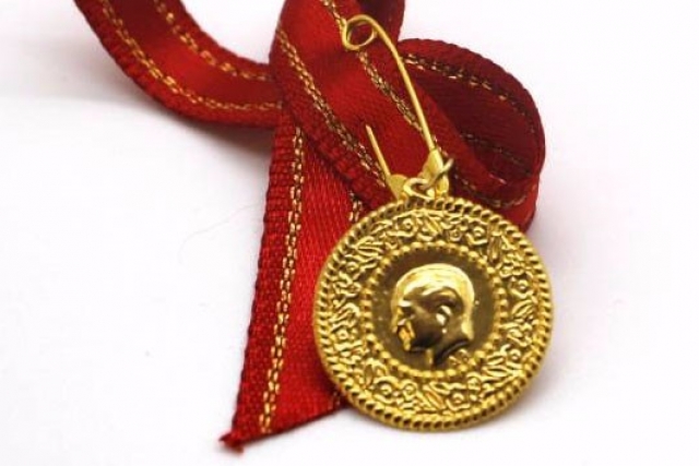 Çeyrek altın 205 lira oldu