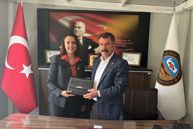 Bilgiç Arabanda gönülleri fethetti